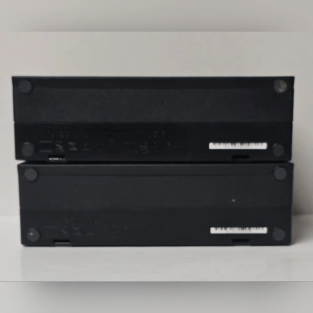 Nintendo Switch Console HAC-001(-01) JoyCon, 4 Controllers, 2 Chargers, More - Picture 12 of 12